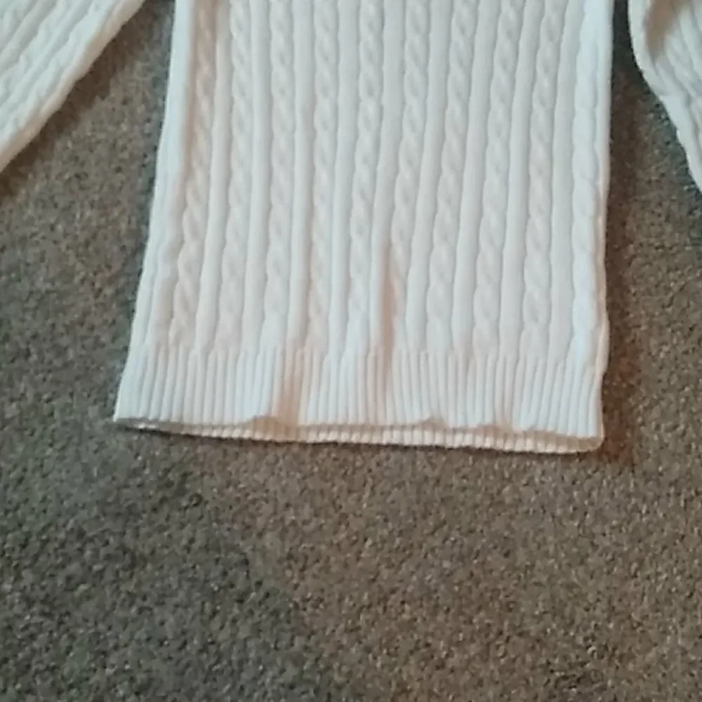 🤠Like New Croft & Barrow V Neck Sweater SZ XS